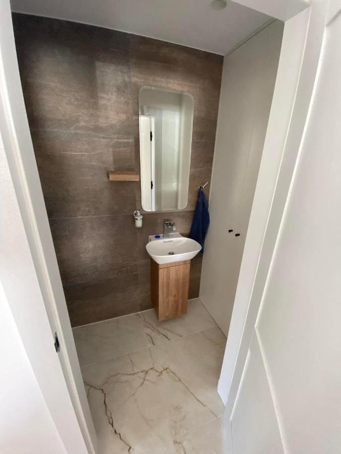 Pape Apartament *